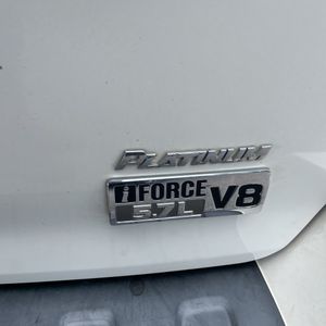 2012 Toyota SEQUOIA PLATINUM — миниатюра 23