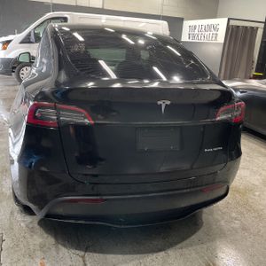 TESLA MODEL Y LONG RANGE - 7