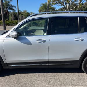 MERCEDES-BENZ GLB - 4