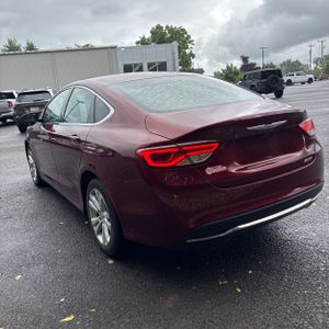 2016 Chrysler 200 LIMITED — фото 5