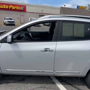 2012 Nissan ROGUE SV 照片 4