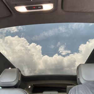 صورة مصغرة 44 لـ 2022 Rivian R1S LAUNCH EDITION