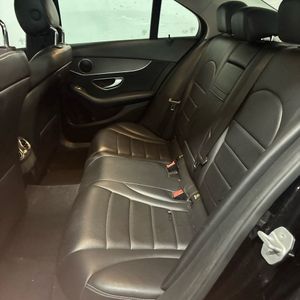 صورة 28 لـ 2016 Mercedes-BENZ C 300