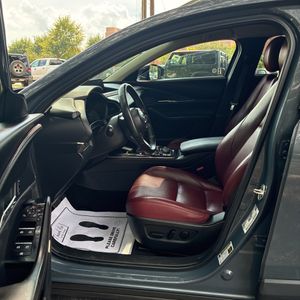 صورة 32 لـ 2025 Mazda CX-30 2.5 S CARBON EDITION