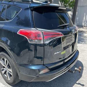 صورة 64 لـ 2018 Toyota RAV4 XLE