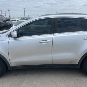 KIA SPORTAGE LX - 4