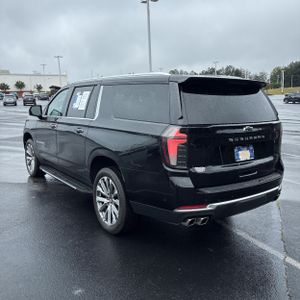 CHEVROLET SUBURBAN - 5