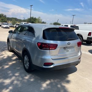 2019 KIA SORENTO L — фото 3