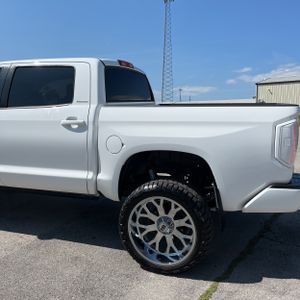 2019 Toyota TUNDRA LIMITED photo 6
