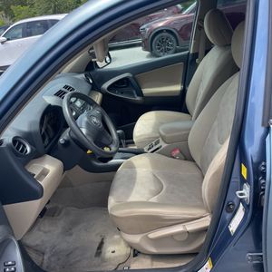صورة مصغرة 31 لـ 2010 Toyota RAV4 BASE