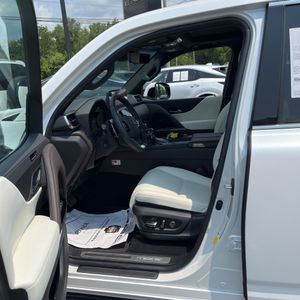 صورة مصغرة 22 لـ 2025 Lexus LX 600 LUXURY