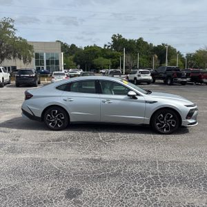 HYUNDAI SONATA SEL - 10