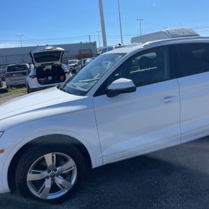 AUDI Q5 2.0T PREMIUM - 2