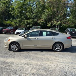 FORD FUSION SE - 3