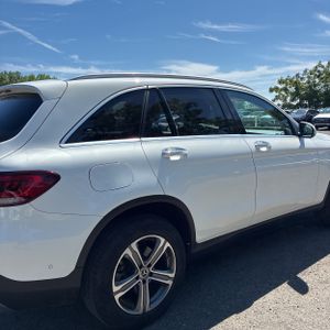 صورة 9 لـ 2022 Mercedes-BENZ GLC