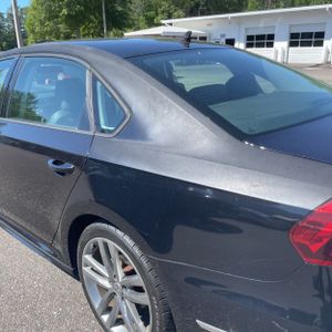 VOLKSWAGEN PASSAT 2.0T S - 5