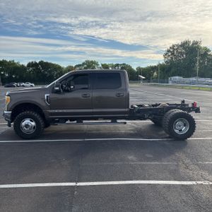 FORD F-350 SUPER DUTY LARIAT - 3