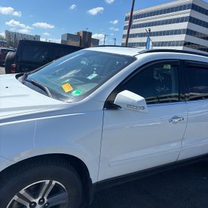 CHEVROLET TRAVERSE - 2