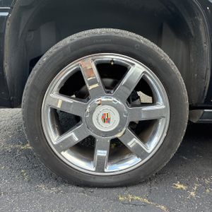 2014 Cadillac ESCALADE LUXURY — фото 19