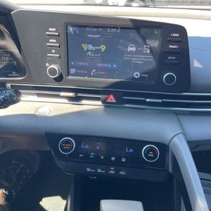 2021 Hyundai ELANTRA SEL — миниатюра 36