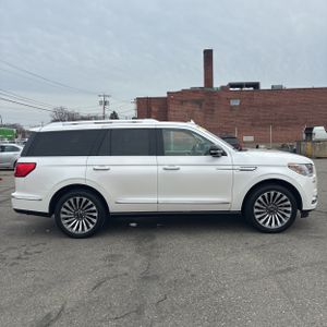 LINCOLN NAVIGATOR RESERVE - 10