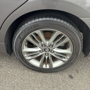 2017 Toyota CAMRY SE thumbnail 18