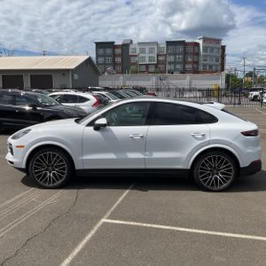 PORSCHE CAYENNE COUPE - 3