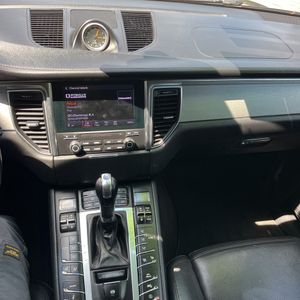 2017 Porsche MACAN TURBO 照片 38