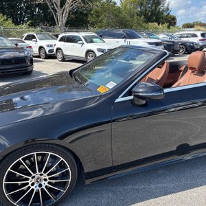 MERCEDES-BENZ E-CLASS - 2