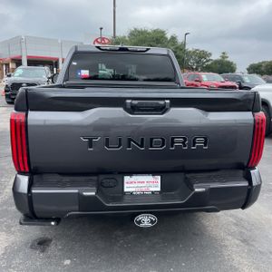 TOYOTA TUNDRA - 5