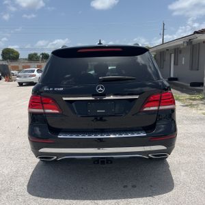 صورة 7 لـ 2018 Mercedes-BENZ GLE