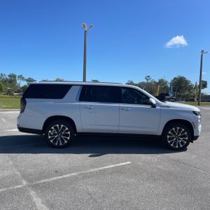 CHEVROLET SUBURBAN HIGH COUNTRY - 10