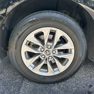 2025 Toyota SIENNA LE 8-PASSENGER 照片 19