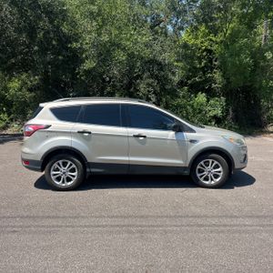 FORD ESCAPE SE - 10