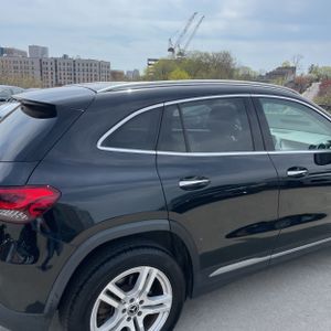 MERCEDES-BENZ GLA - 9