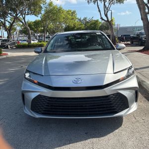 صورة 14 لـ 2025 Toyota CAMRY LE