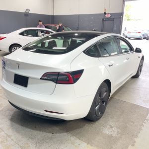 TESLA MODEL 3 BASE - 8