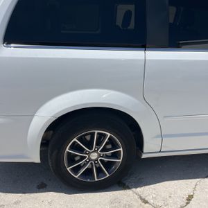 DODGE GRAND CARAVAN SXT - 9