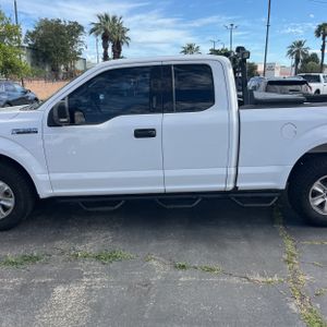 FORD F-150 XLT - 4