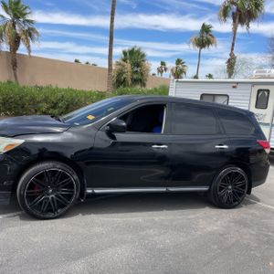 2014 Nissan PATHFINDER S 照片 3