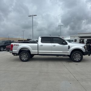 FORD F-250 SUPER DUTY LARIAT - 10