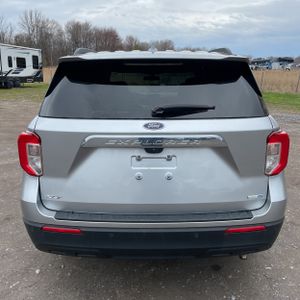 FORD EXPLORER XLT - 7