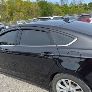 FORD FUSION SE - 6
