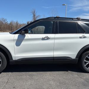 FORD EXPLORER ST - 4