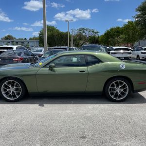 DODGE CHALLENGER GT - 3
