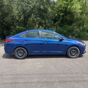 HYUNDAI ACCENT SE - 10