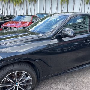 صورة 2 لـ 2024 BMW X6 XDRIVE40I