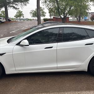 TESLA MODEL S PLAID - 4
