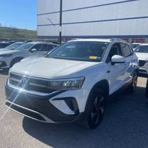 Volkswagen Taos SE 4Motion - 1