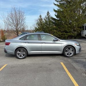 VOLKSWAGEN JETTA SE - 10